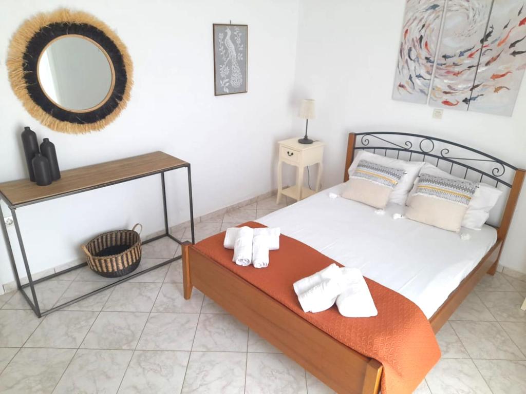 A bed or beds in a room at Villa Agrielia