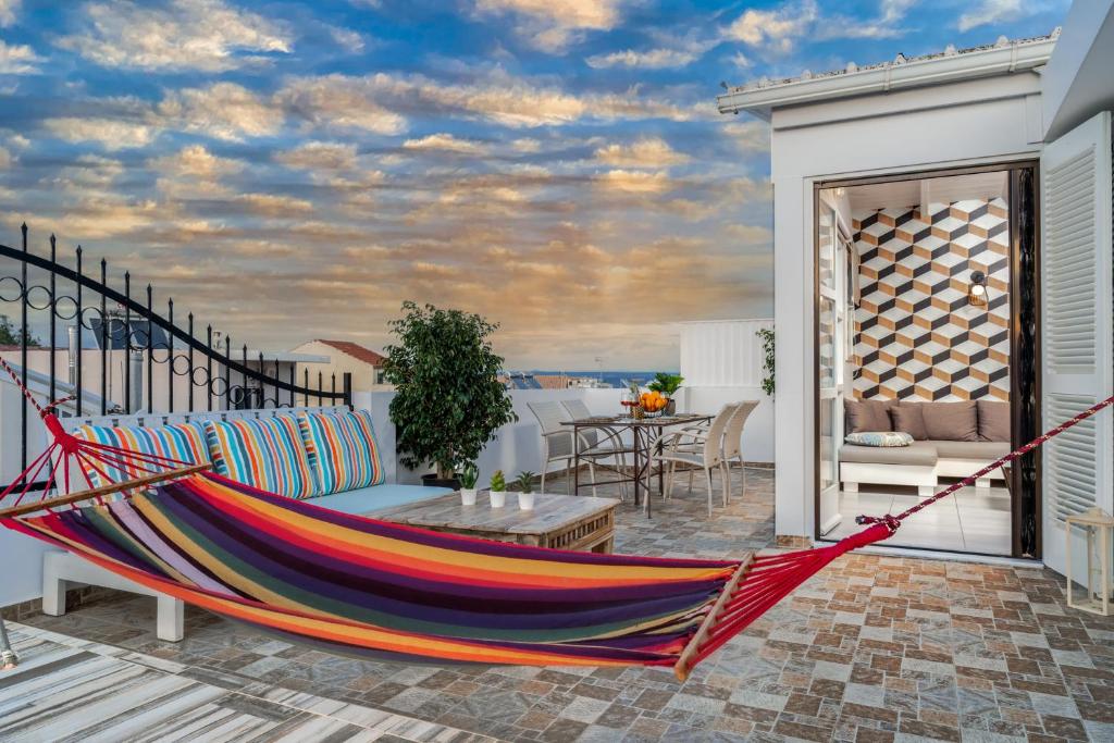 Balkón nebo terasa v ubytování Marayas Modern Loft!