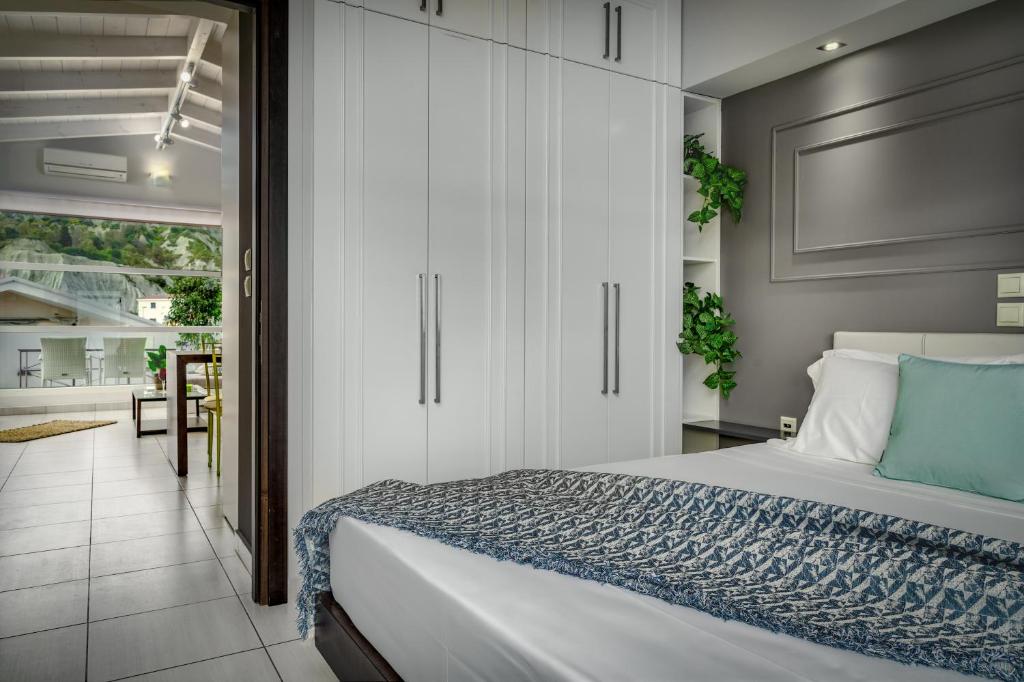 Postel nebo postele na pokoji v ubytování Marayas Modern Loft!