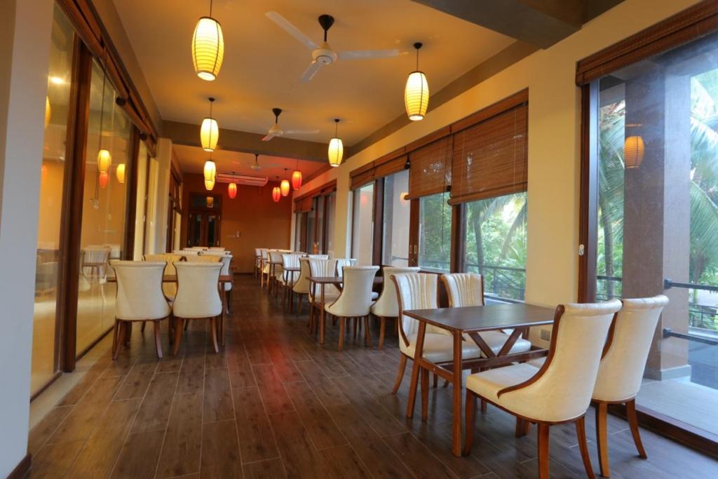 Posezení v ubytování Sooriya Wessagiri Resort