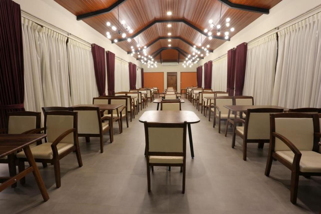 Konferenční prostory v ubytování Sooriya Wessagiri Resort