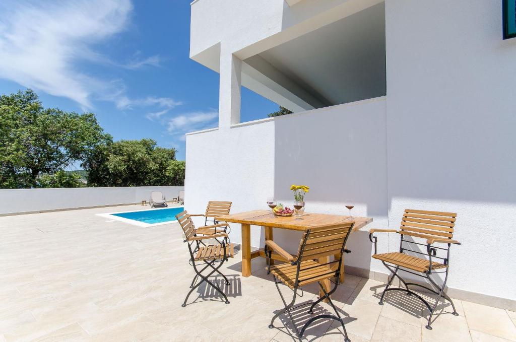 Balkon lub taras w obiekcie Villa Dupla Kanica
