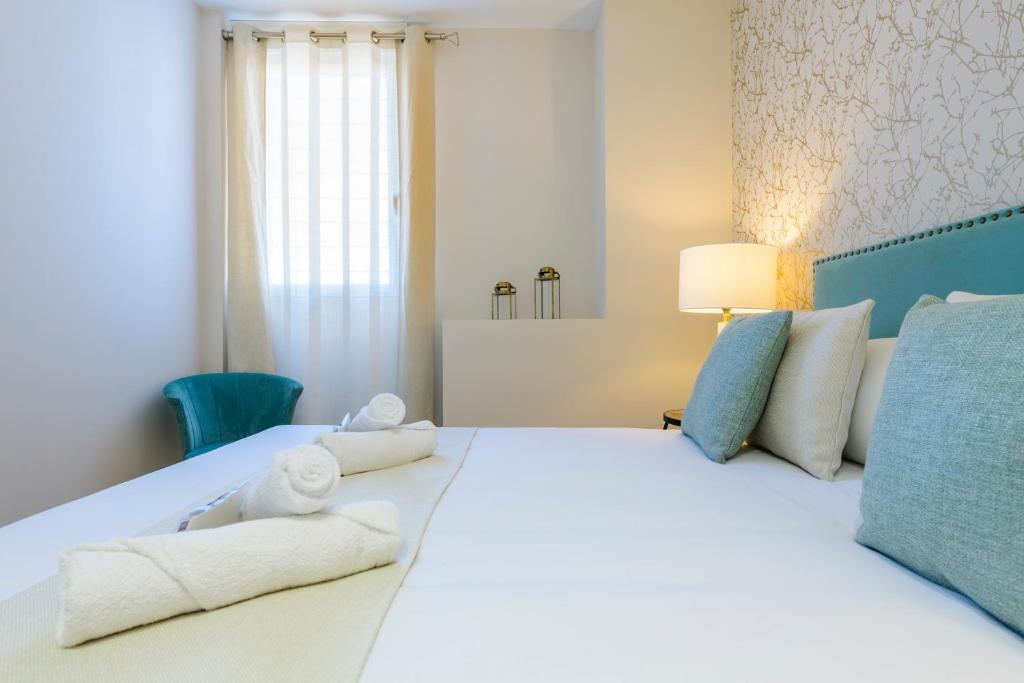 MD Reina Cabañal Beach, Valencia – Updated 2023 Prices