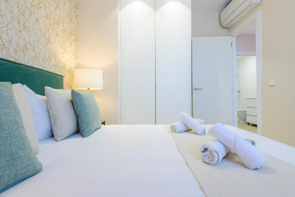 MD Reina Cabañal Beach, Valencia – Updated 2023 Prices