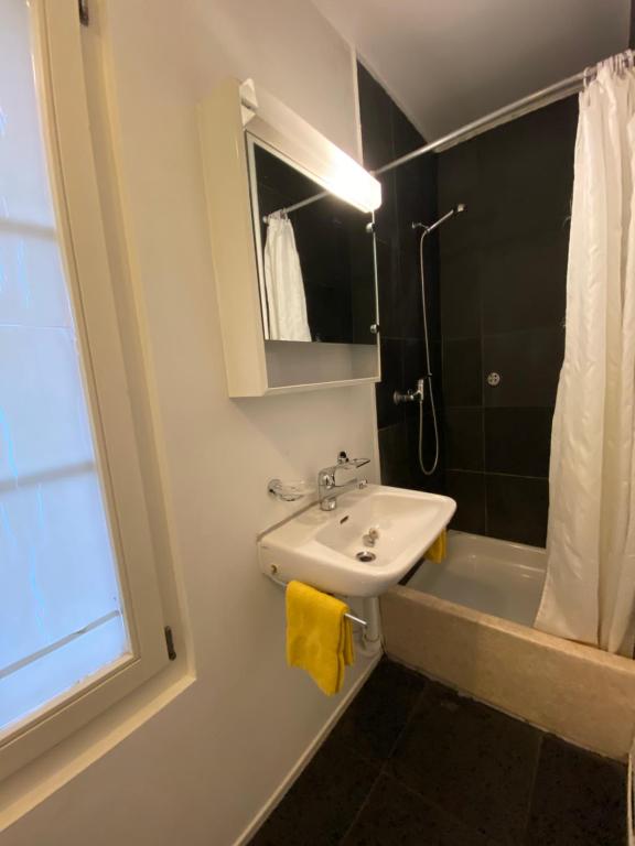 Happy central apartment - Resim 3