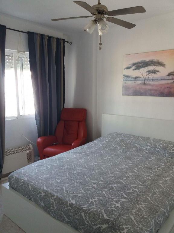 Standalone house with pool and garden, Orihuela Costa ...