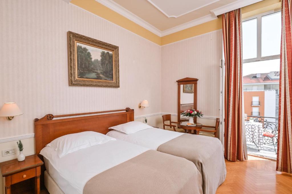 
Standard Double or Twin Room with Sea View
