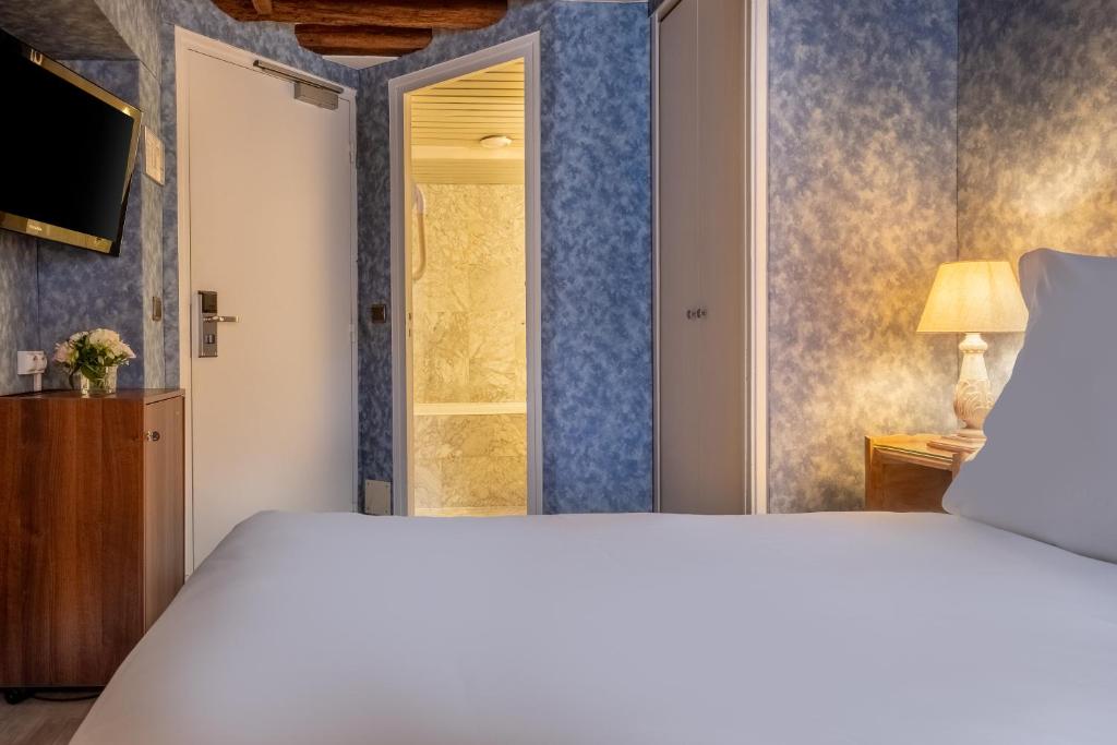 Hôtel Baudelaire Opéra - Resim 27