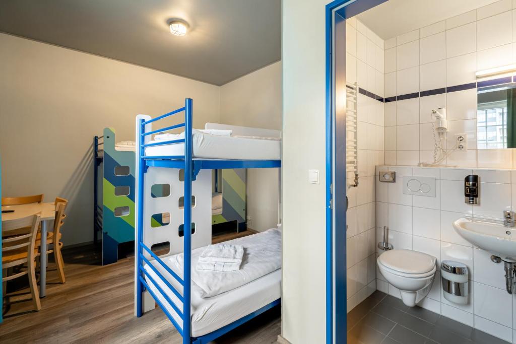 a&o Salzburg Hauptbahnhof - Resim 2