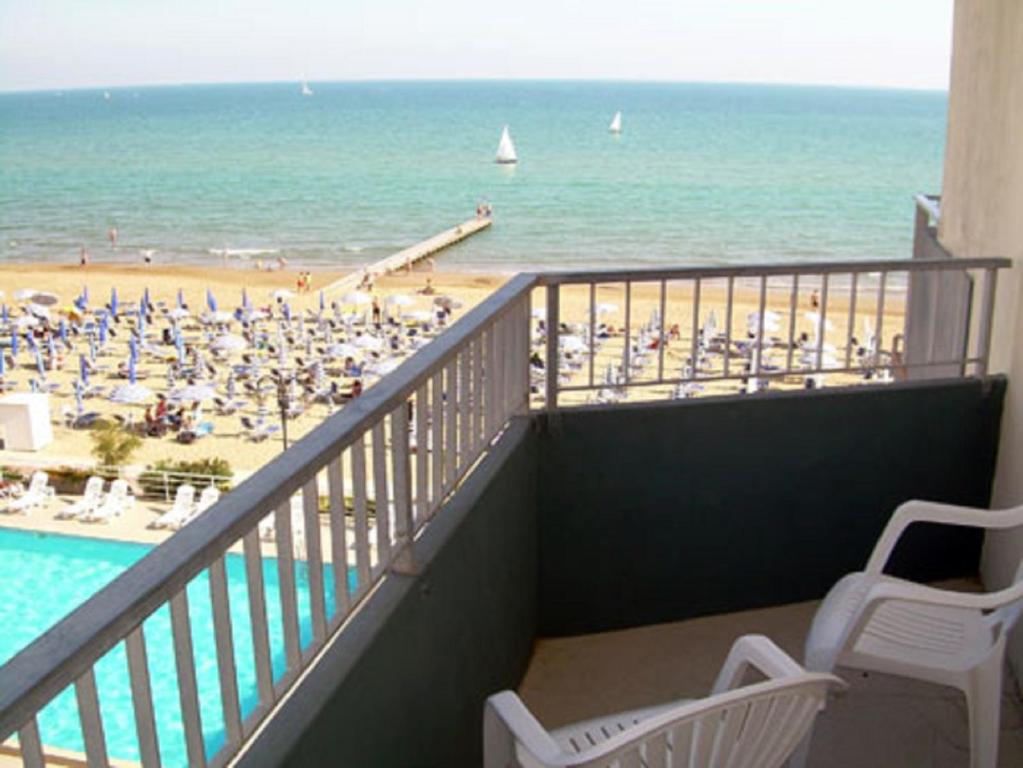 Nespecifikovaný výhled na moře nebo výhled na moře při pohledu z hotelu