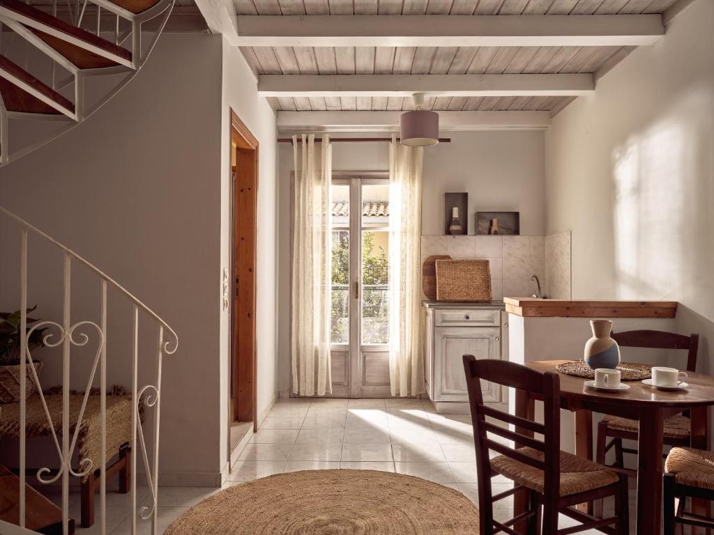 Razis Apartments - Economie Viervoudige Kamer