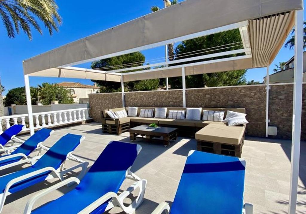 Fotografie z fotogalerie ubytování Villa Luxueuse HIVA OA à 3 min à pied de la plage v destinaci Orihuela Costa