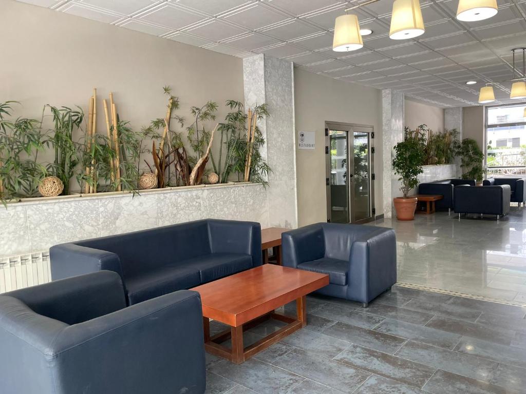 A seating area at Apartamento Michelangelo
