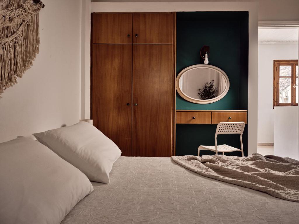 Razis Apartments - Viervoudige Kamer Met Balkon