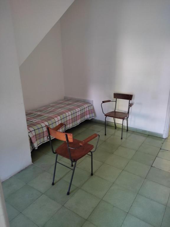 Alojamiento Barrio Sur - Two-Bedroom House