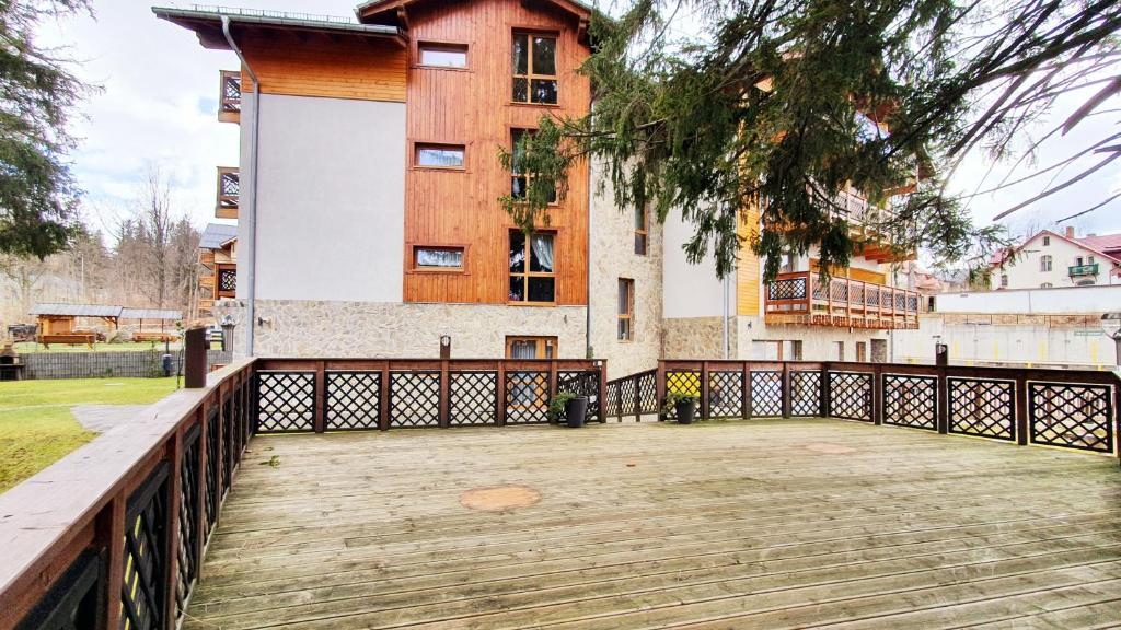 Budova, v ktorej sa apartmán nachádza