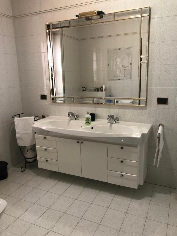 A bathroom at Sofia's house