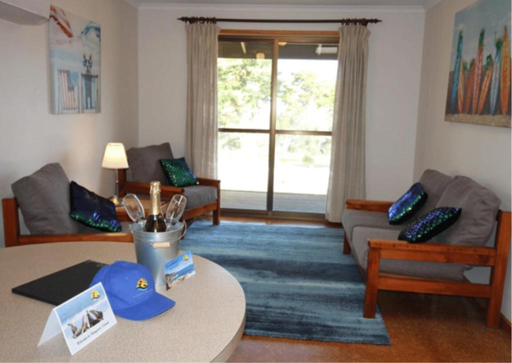 Posezení v ubytování Kangaroo Island Coastal Villas