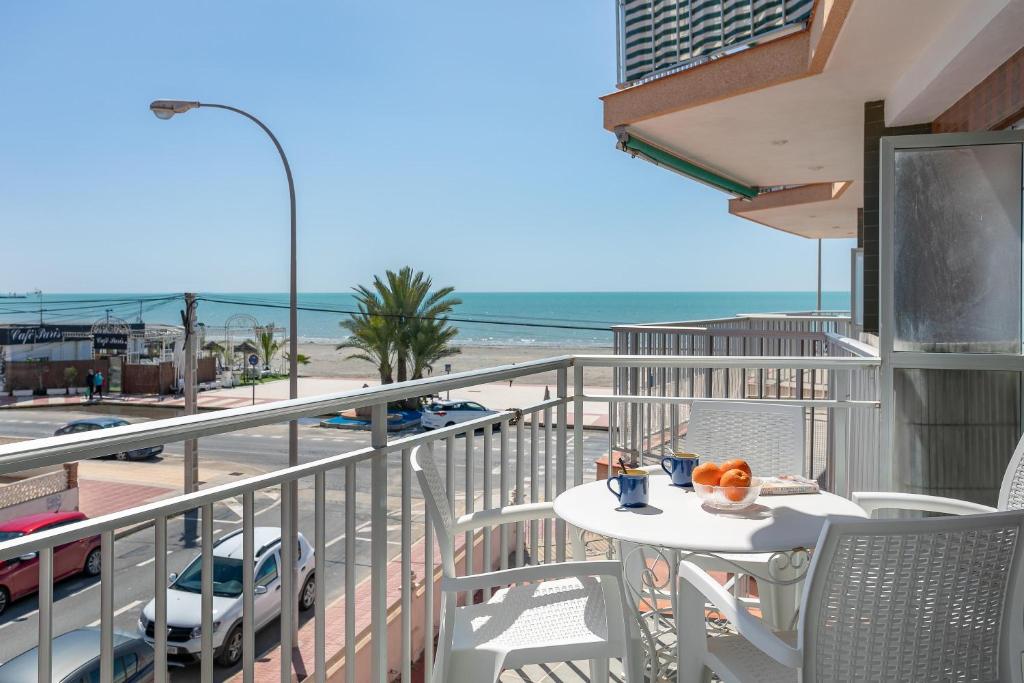 Apartment with stunning sea views, Santa Pola – Updated 2023 ...