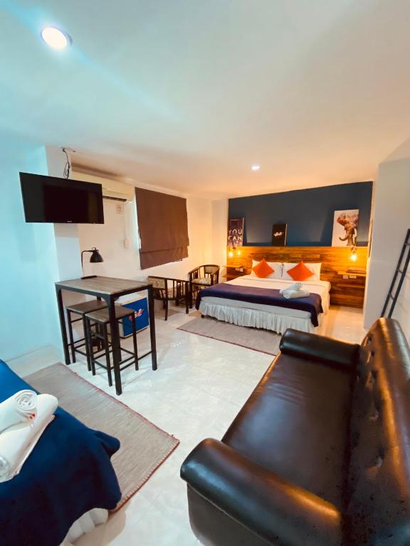 Kuchyň nebo kuchyňský kout v ubytování BH Baan Paradise Hotel Patong