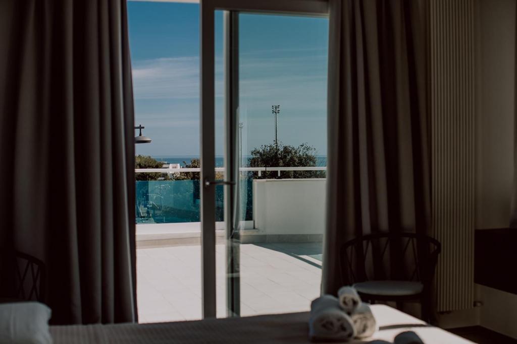 A balcony or terrace at Suite Donna Edwige by MONHOLIDAY