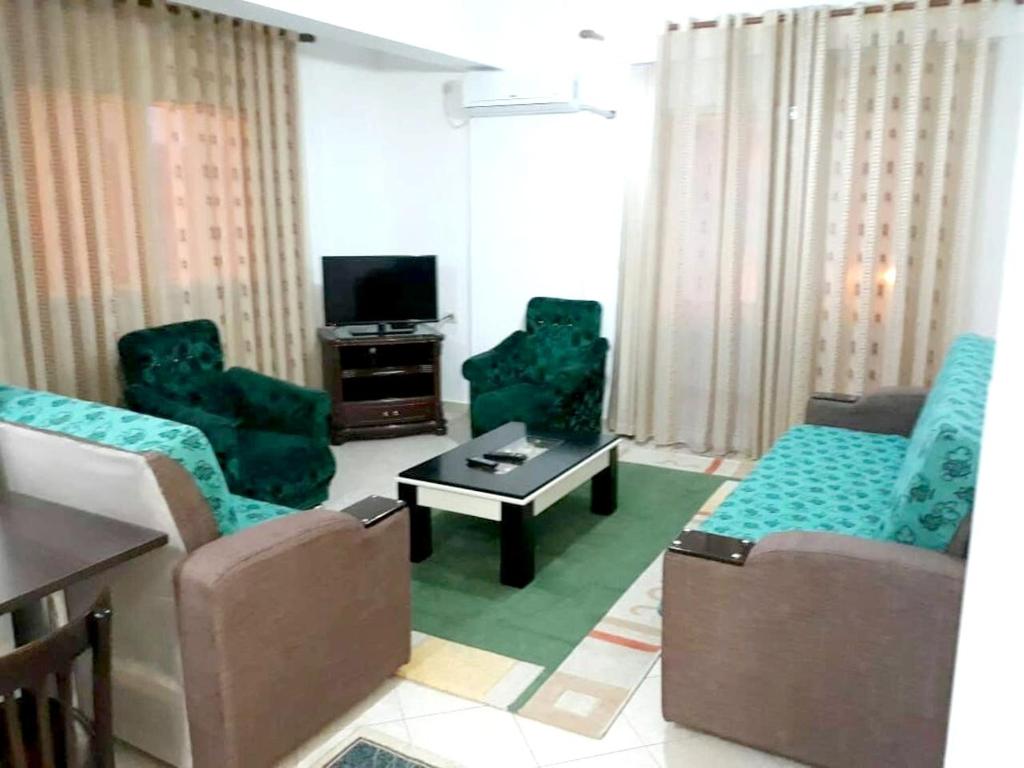 2 bedrooms appartement at Sarande 100 m away from the beach with balcony and wifi - Image 1