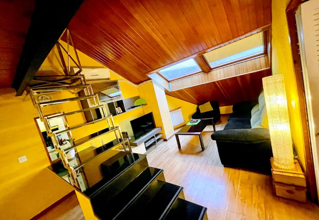 A seating area at Buhardilla original