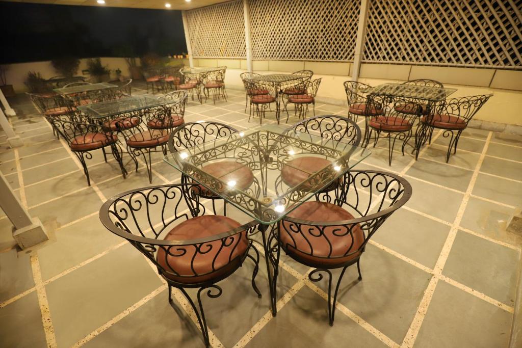 Restaurace v ubytování Hotel Shanti Villa