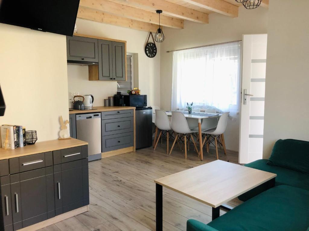 Bliźniakówka - Two-Bedroom House
