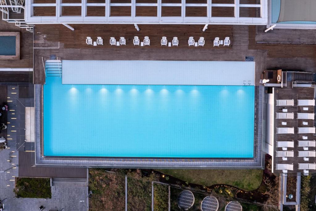 Bazen v nastanitvi oz. blizu nastanitve Vert Lagoon Netanya By AFI Hotels