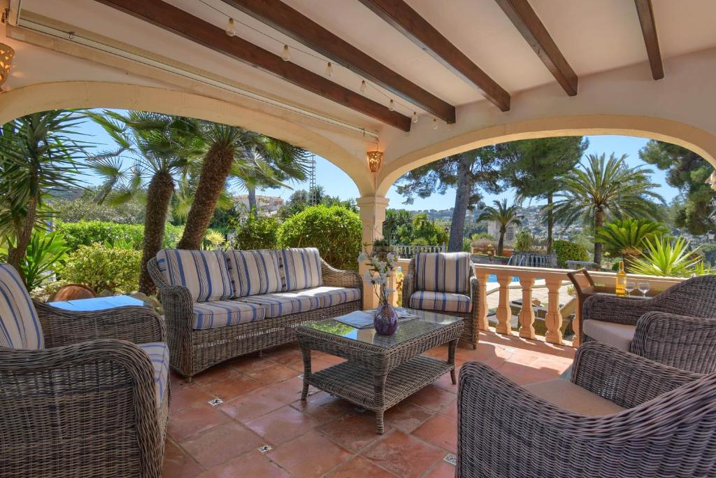 A seating area at Las Macadas