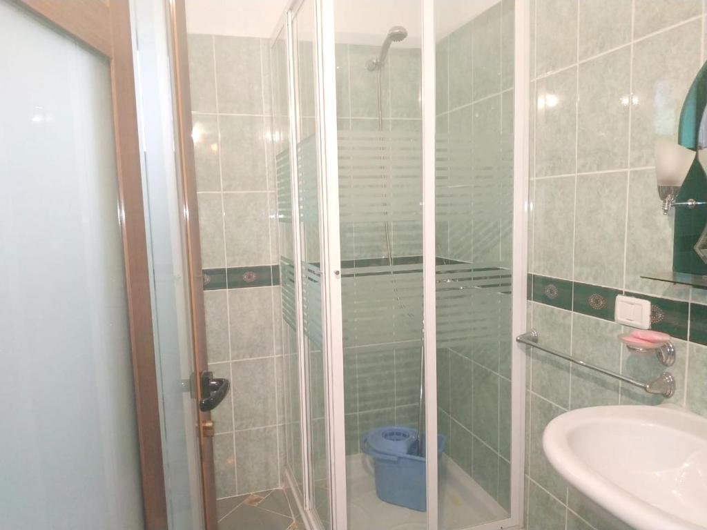 One bedroom appartement at Durres 50 m away from the beach with sea view and furnished balcony - Image 3