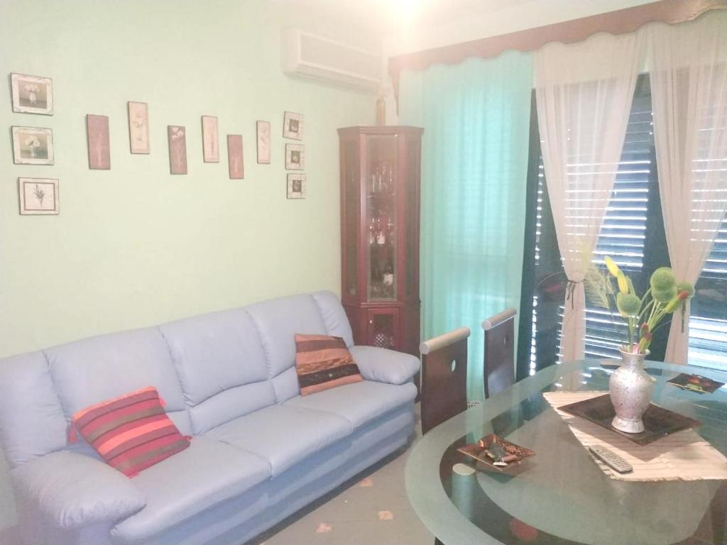 One bedroom appartement at Durres 50 m away from the beach with sea view and furnished balcony - Image 10