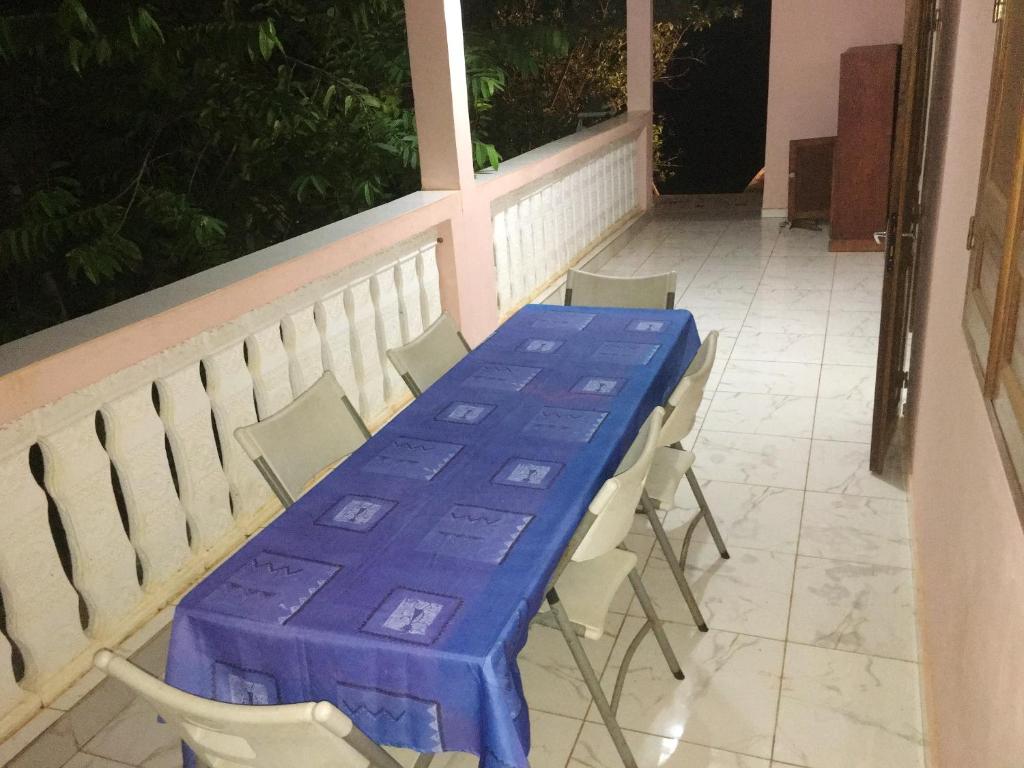 4 bedrooms appartement with sea view enclosed garden and wifi at Bandrele - отзывы и видео