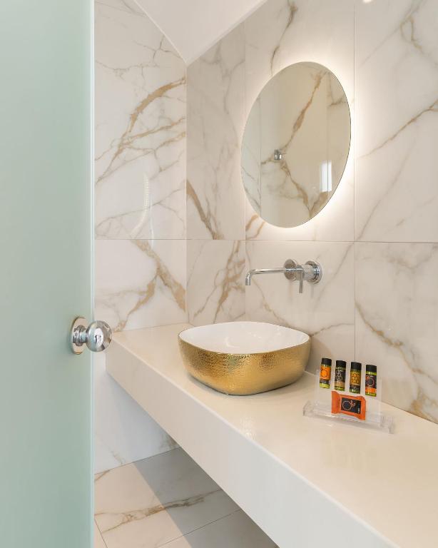 Golden Star - Resim 21