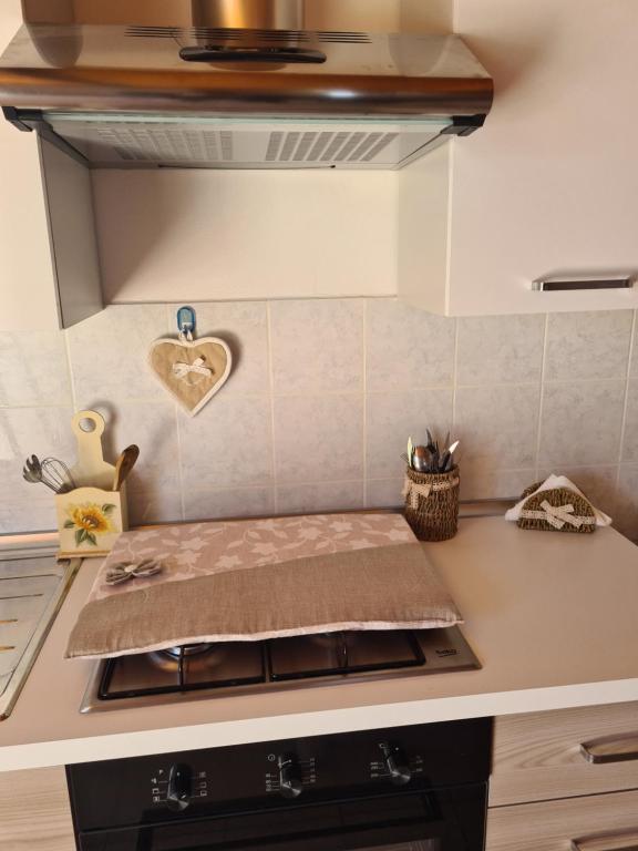 Kuchyň nebo kuchyňský kout v ubytování Casa Vacanza Delfino Azzurro - Noto Marina -