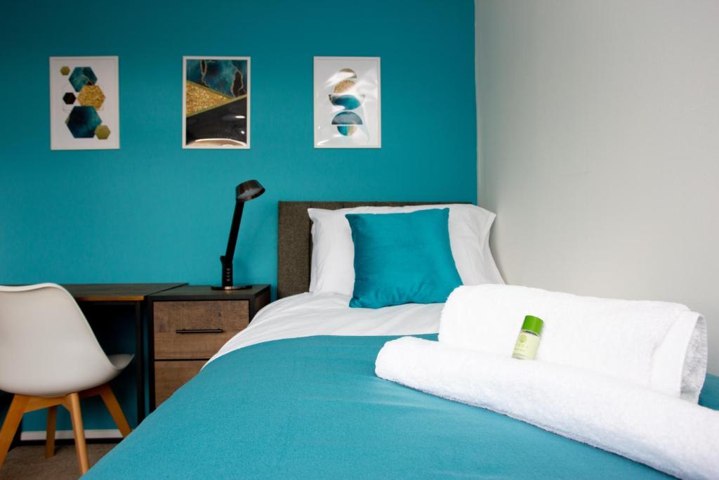 GERARD WALK - Spacious Home, High Speed Wi-Fi, Free Parking, Garden - Casa De Tres Dormitorios