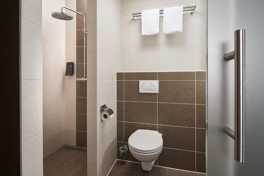 Hotel La Reine - Resim 21