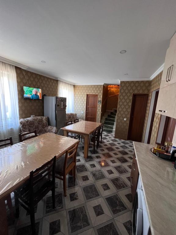 TV a/nebo společenská místnost v ubytování Giorgi's Guest House