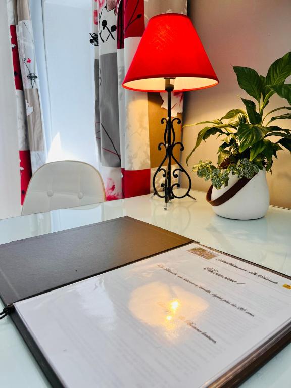 Fotografie z fotogalerie ubytování Hôtel Restaurant La Désirade v destinaci Saint-Désirat