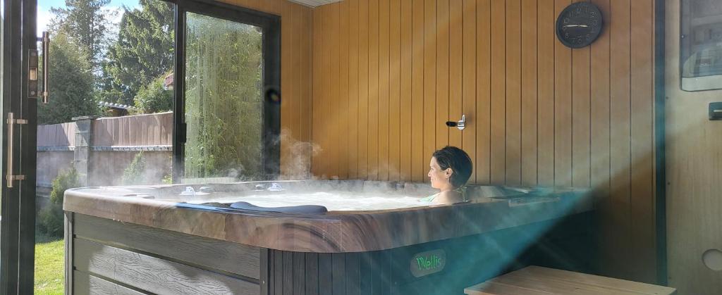 Φωτογραφία από το άλμπουμ του Škorničkův statek - Tátova chalupa s wellness za příplatek σε Hamr