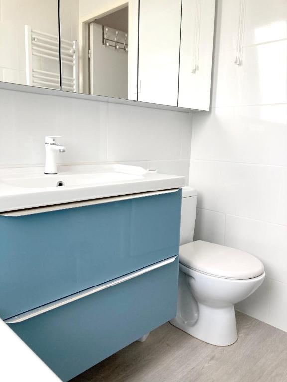 Appartement d'une chambre avec vue sur la mer terrasse et wifi a Cabourg,  Cabourg – Updated 2022 Prices