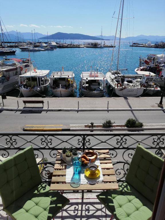 Aegina Port Apt 3 - Appartamento Con Una Camera Da Letto