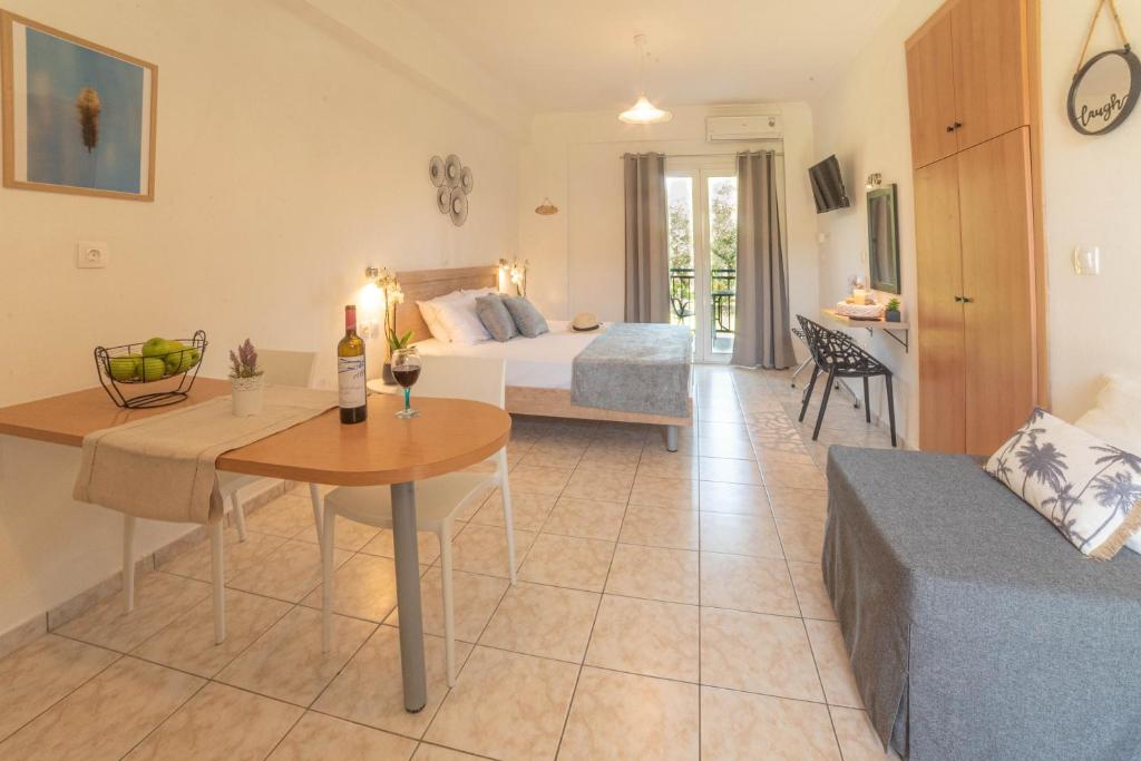 Postel nebo postele na pokoji v ubytování Yianetta Hotel Apartments