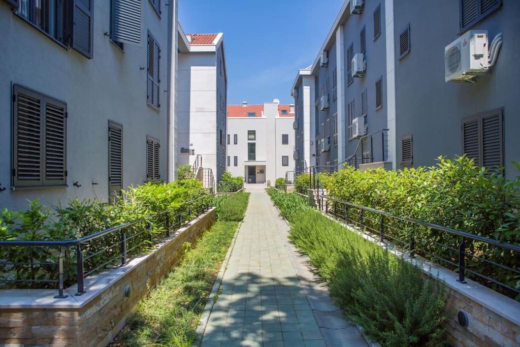 Budova, v ktorej sa apartmán nachádza