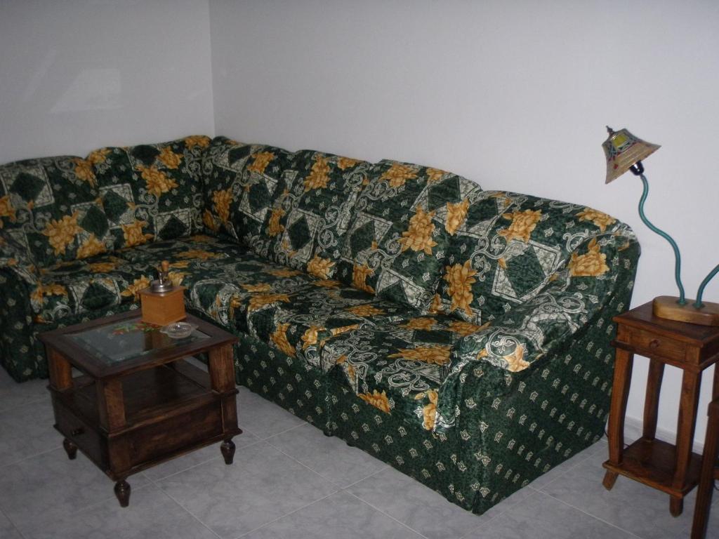 A seating area at Hostal la Cuesta