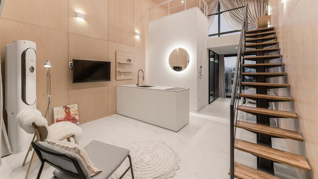 Albescent Poolvilla - Duplex Room - B (geen Kinderen)