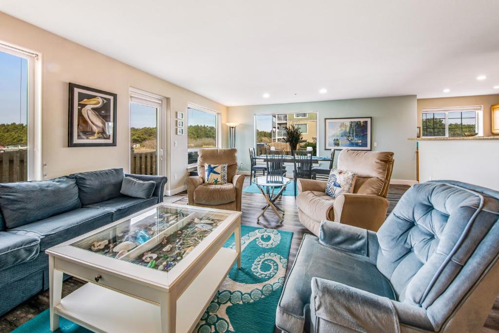 Ocean Avenue Condos II, Westport (updated prices 2024)