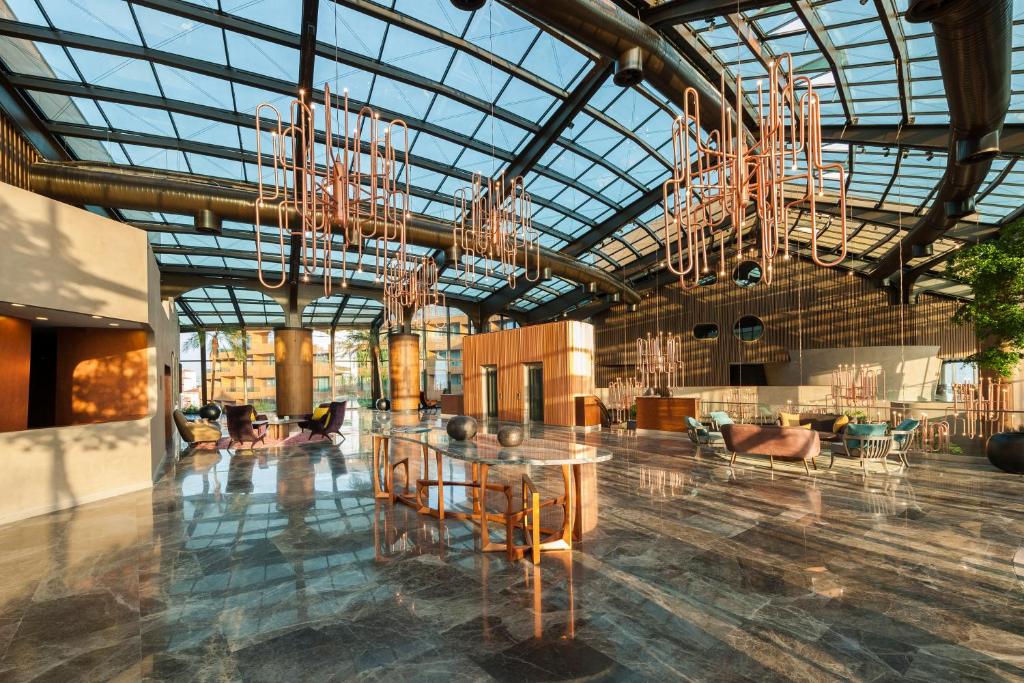 Um restaurante ou outro lugar para comer em Tasigo Eskisehir