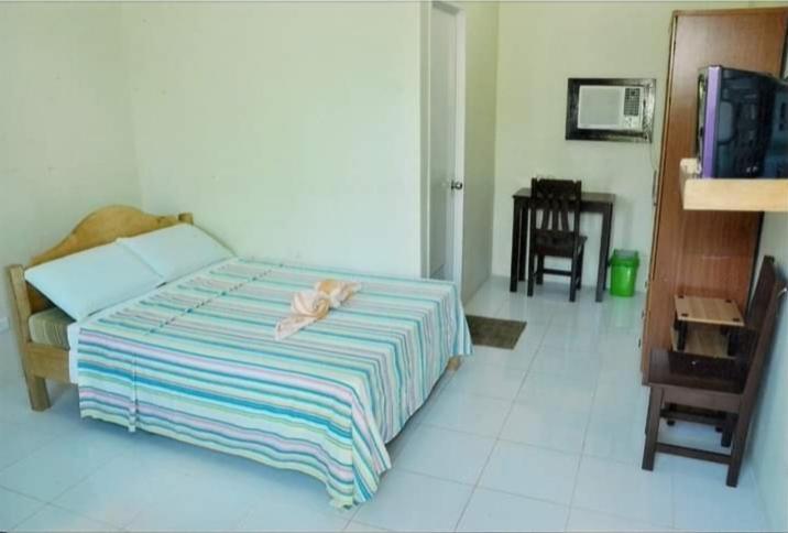 Villa Almedilla Pension House - Housity